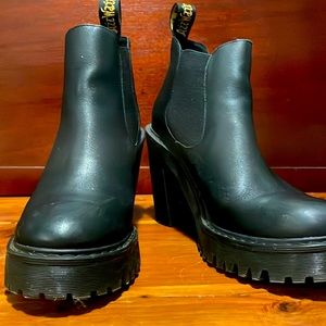 Magdalena Dr Martens matte black US 6